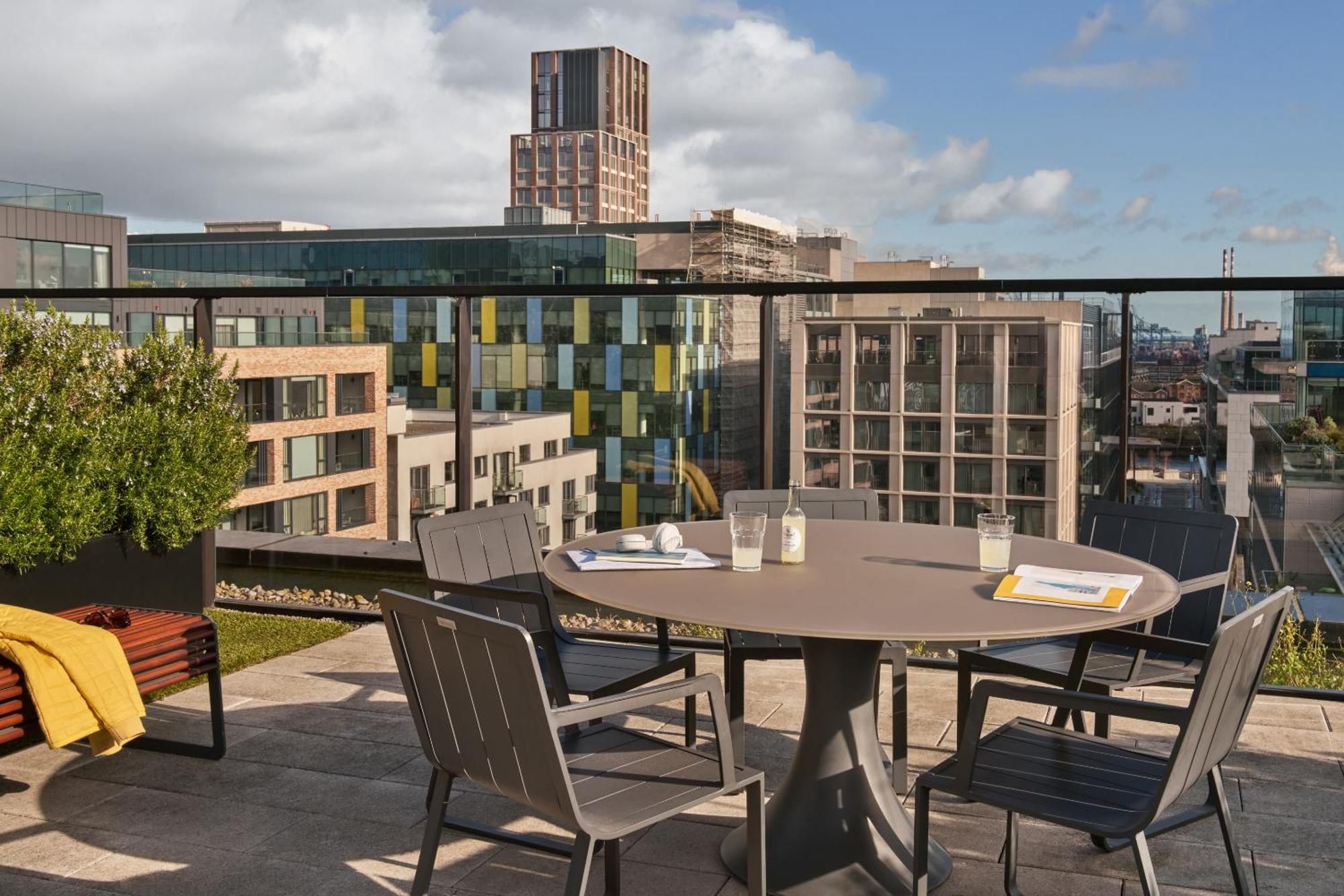 Britain Quay, Sonder Apartments By Marriott Bonvoy Dublin Exterior photo